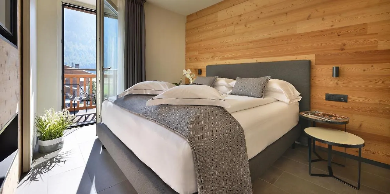 Hotel Sporting Family Hospitality Livigno 4*,  Italia
